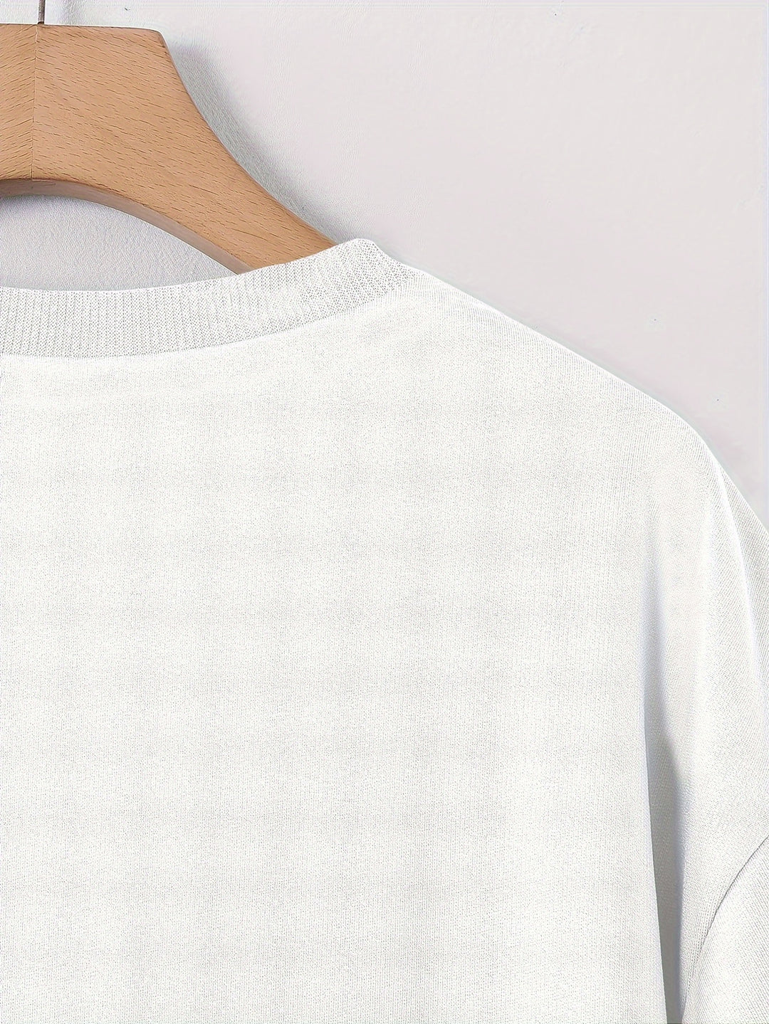 Heren T-shirt met rozenprint – luchtig en stijlvol voor de zomer