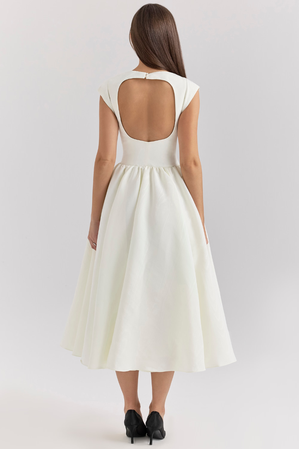 Elegante Zomerjurk met Vierkante Halslijn – Midi Lengte