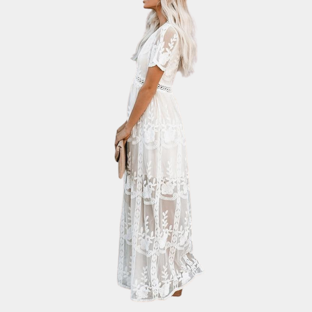 Elegante avondjurk met kanten details – vloeiend en stijlvol