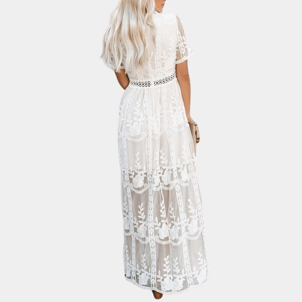 Elegante avondjurk met kanten details – vloeiend en stijlvol