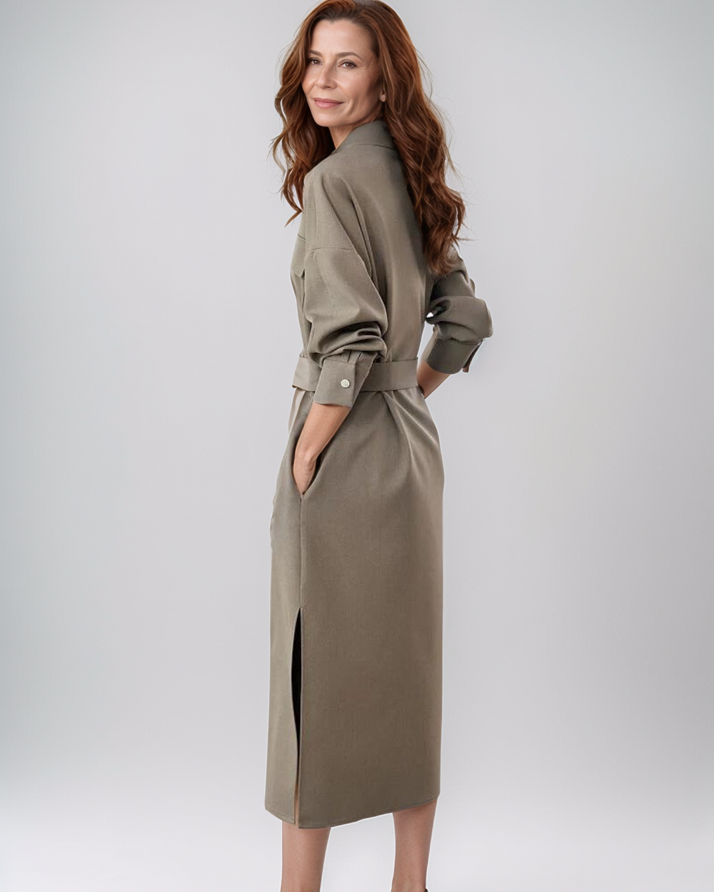 Elegante Damesjurk met V-Hals, Riem en Knoopsluiting