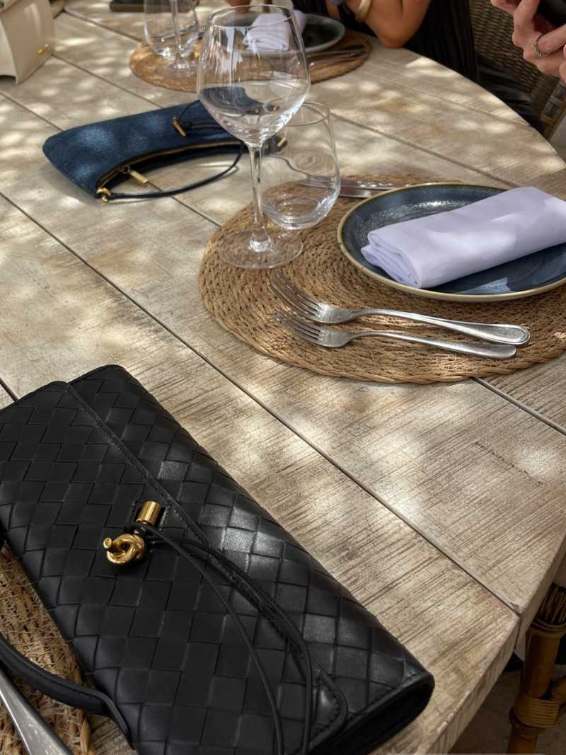 Chique Gevlochten Dameshandtas met Luxe Gouden Sluiting