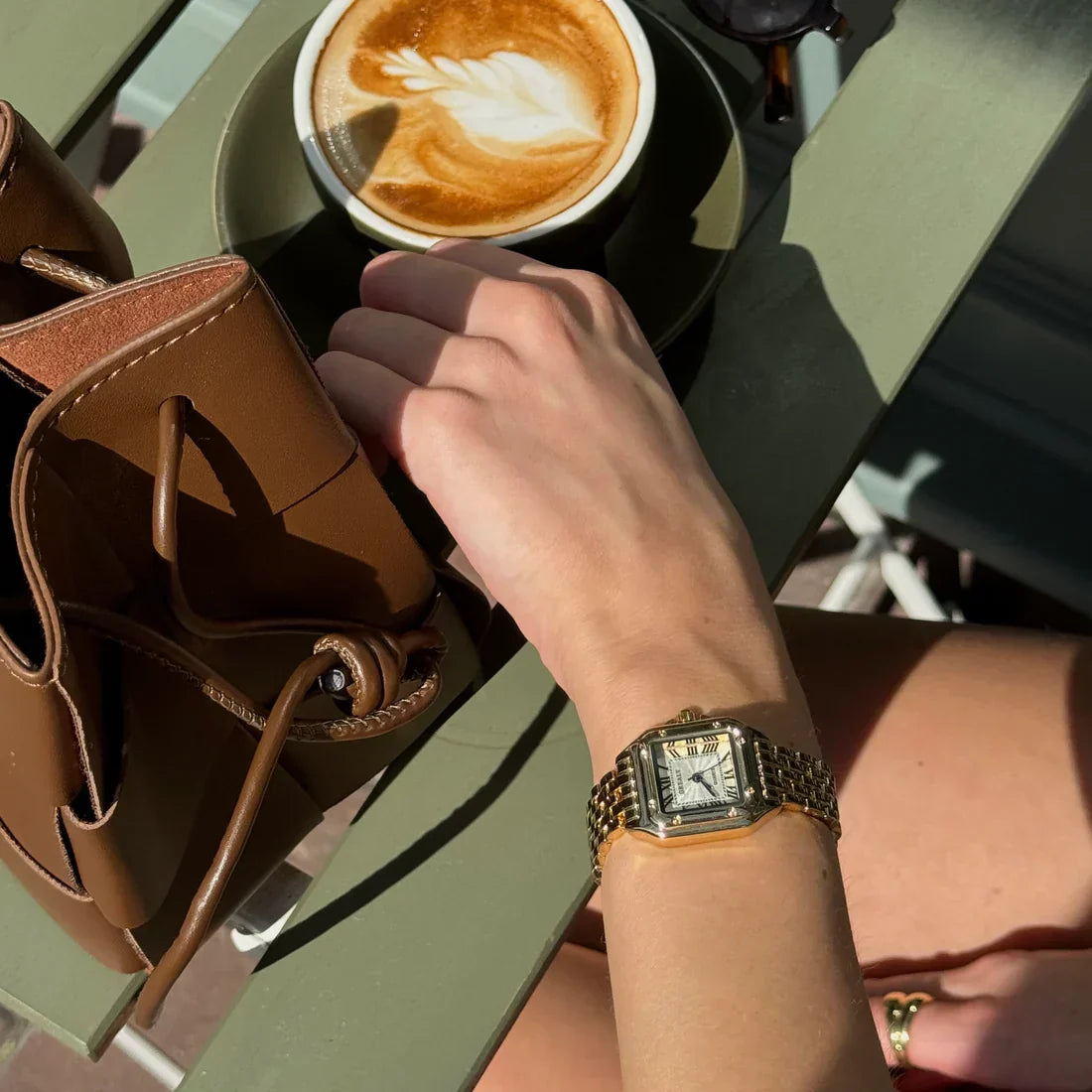 Stijlvol Dameshorloge met Verfijnde Details