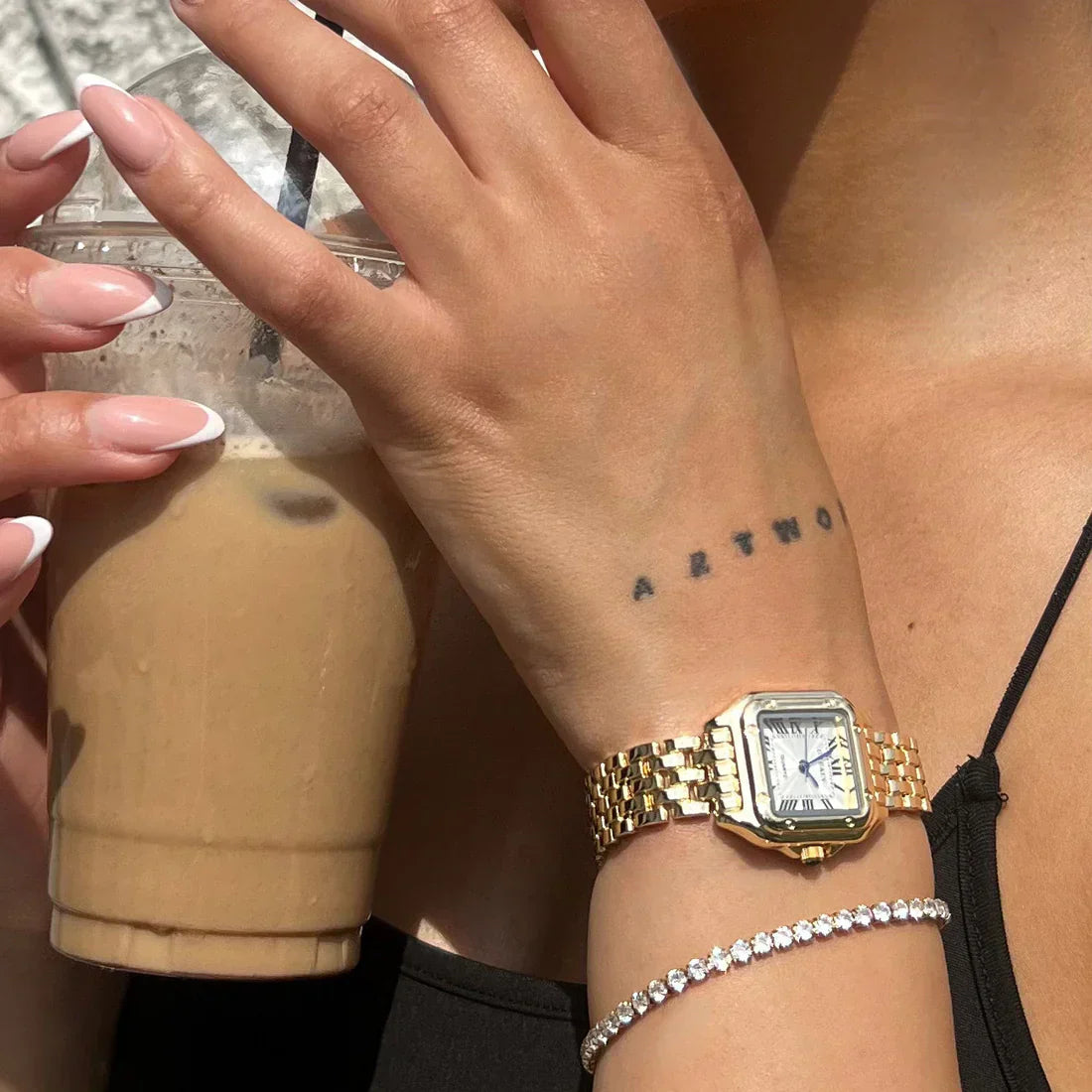 Stijlvol Dameshorloge met Verfijnde Details