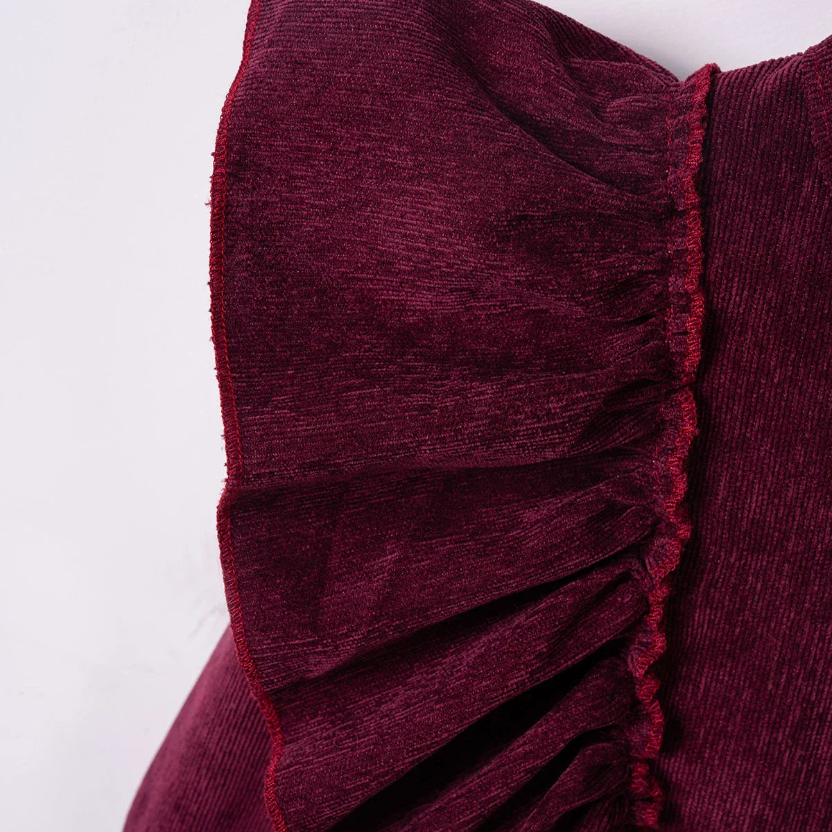 Luchtige Kinderjurk met Ruches en Lange Mouwen – Voor Elke Gelegenheid