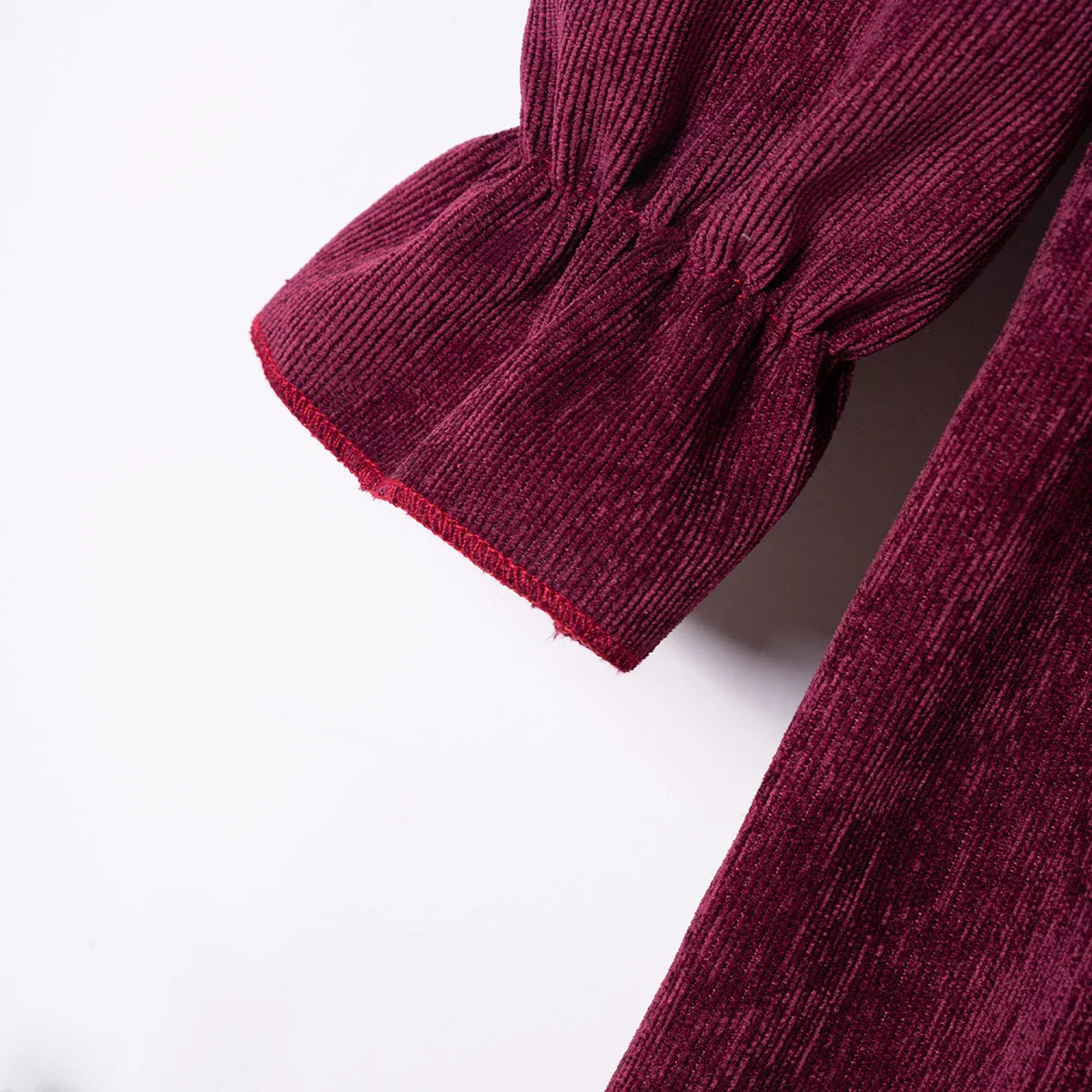 Luchtige Kinderjurk met Ruches en Lange Mouwen – Voor Elke Gelegenheid