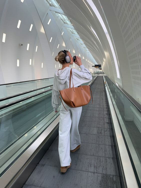 Vintage Leren Dames Schoudertas met Tijdloze Tote-Stijl