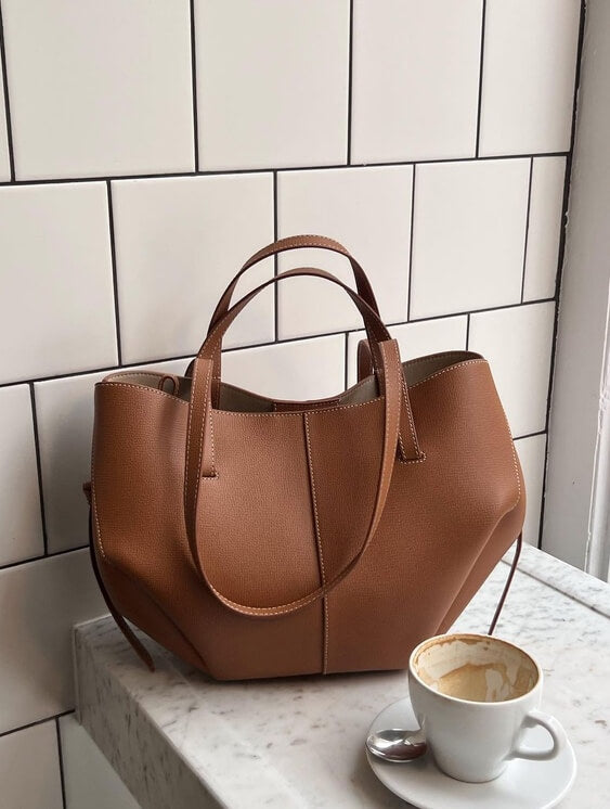 Vintage Leren Dames Schoudertas met Tijdloze Tote-Stijl