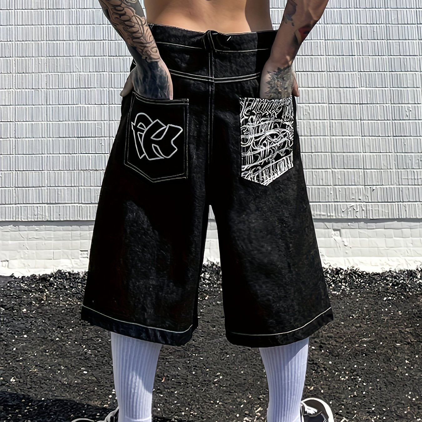 Casual Bermuda Denim Shorts – Loose Fit with Stylish Floral Embroidery