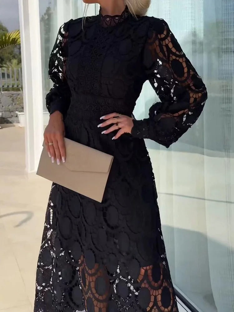 Elegante Kantjurk – Tijdloze Romantiek & Betoverende Stijl