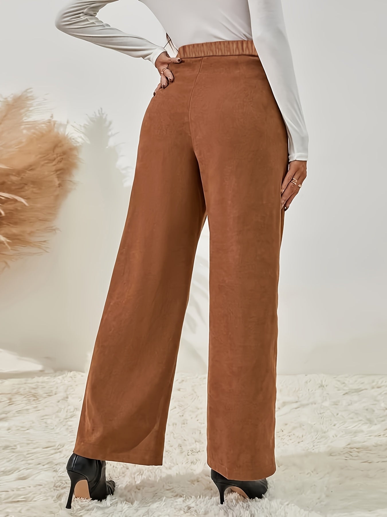 High-Waist Wide Leg Pants – Elegant Button Detail for Spring & Fall
