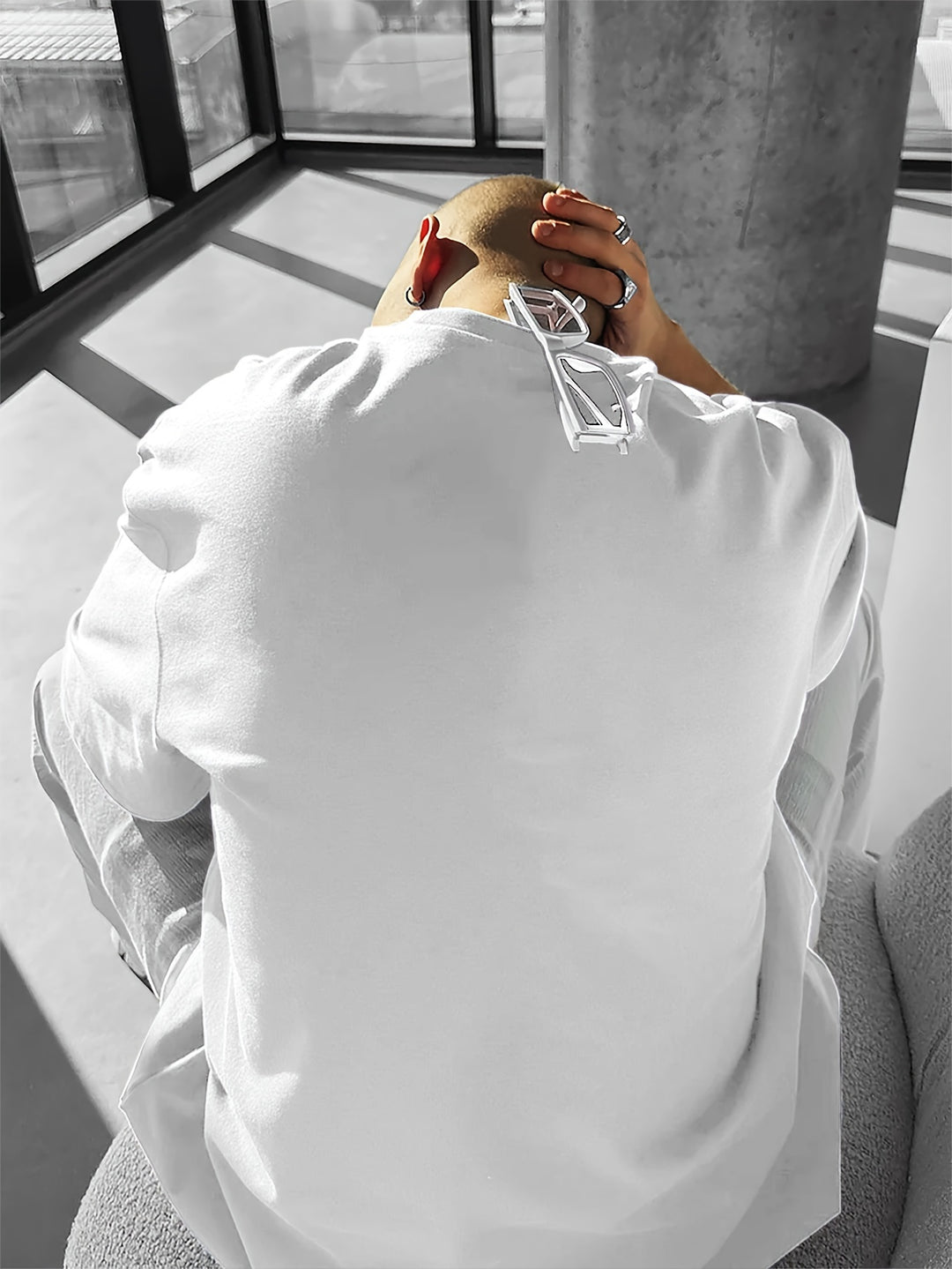 Heren T-shirt met rozenprint – luchtig en stijlvol voor de zomer