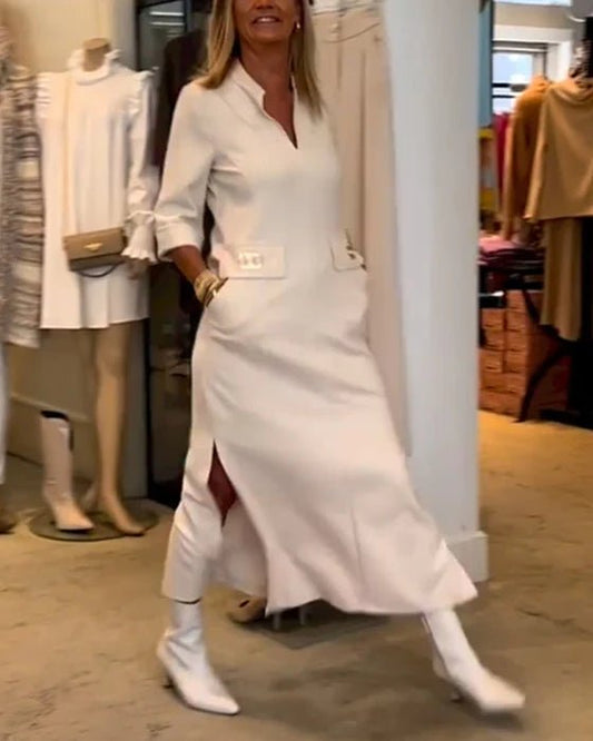 Elegante Midi Jurk met Split – Minimalistisch en Vrouwelijk Design